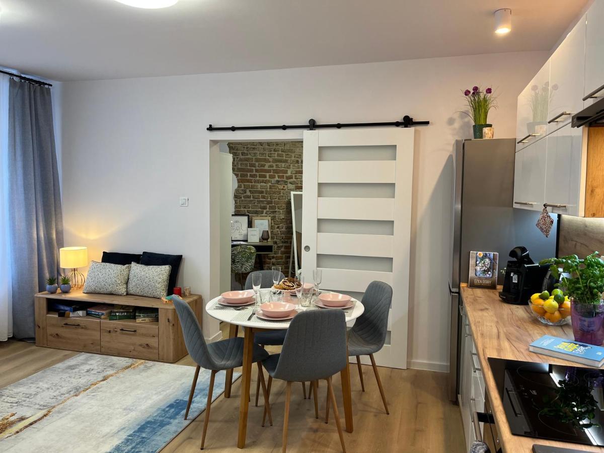 Comfortable Apartment For 1-4 Guests Chorzów Exterior foto